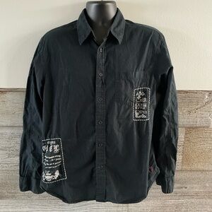 Guess men’s button down shirt size Large (Q1)